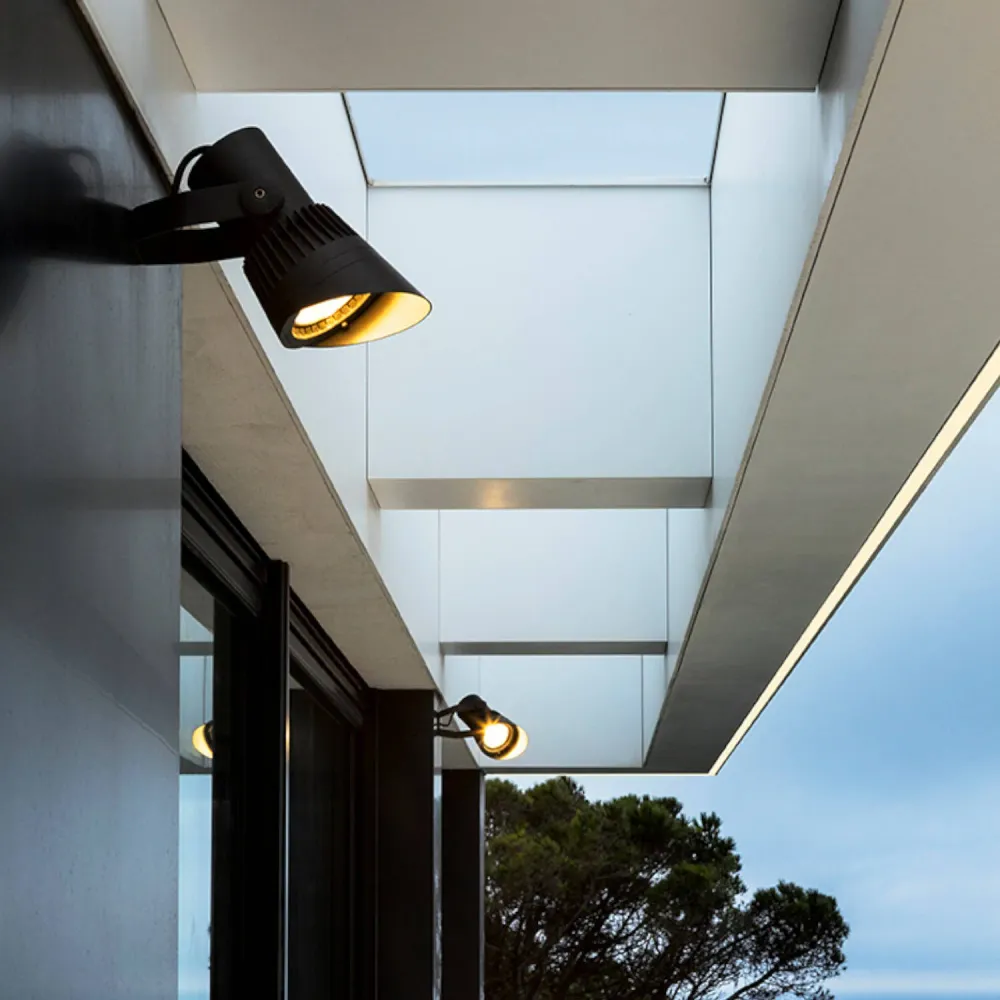 Bornes de jardin Projecteur LED 92W Hubble COB IP65 DALI LEDS-C4 modèle 05-E083-Z5-CL