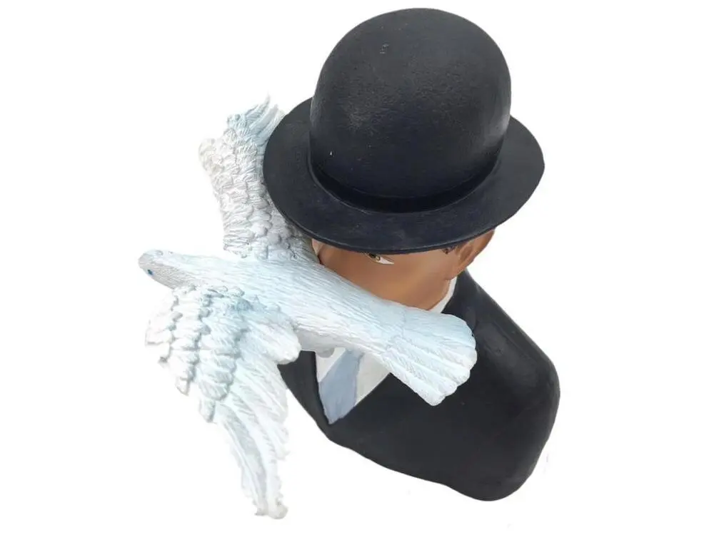 Statuette de collection Magritte - L'homme au Chapeau Melon