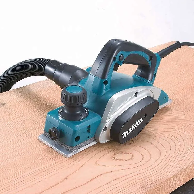 Rabot MAKITA KP0800 - 620W - 82mm