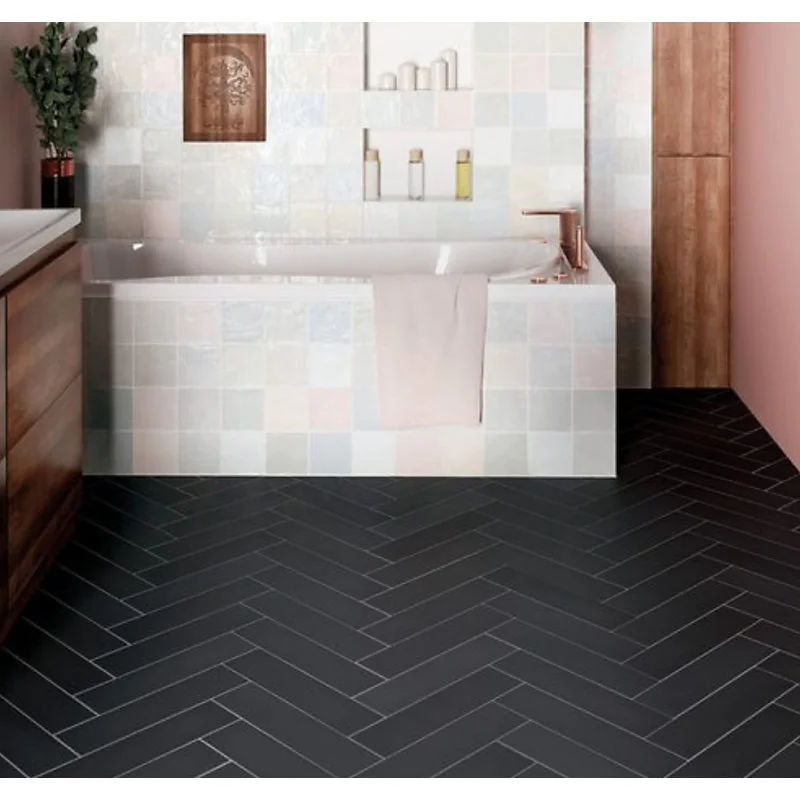 Carrelage sol / mur pose baton rompu chevron uninoir anthracite mate STROMBOLI BLACK CITY (vendu par boite de 0.65m2)