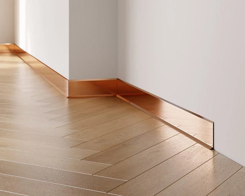 Plinthe décorative pour mur Ilcom F Cuivre poli - 100mm x 2700mm x 0,65 ep.