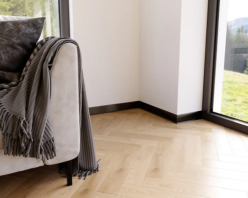 Plinthe décorative pour mur Ilcom F Noir satiné - 100mm x 2700mm x 0,65 ep.