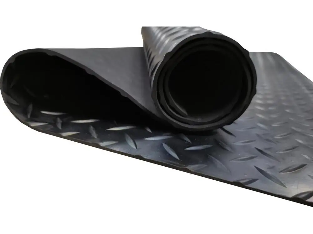 Sol PVC| Composition 100% Caoutchouc| Sol Caoutchouc| Sol Protection| Design Strié Noir| Epaisseur 3MM| Mesure 140X500CM