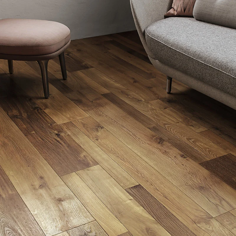 Sol stratifié Bexhill chêne brun L. 138,3 cm x l.19,3 x Ep.8 mm GoodHome
