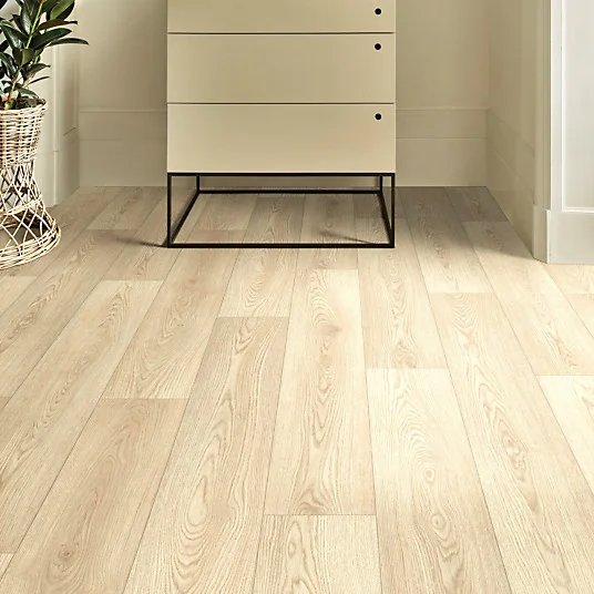 Sol Vinyle First - Imitation parquet bois évident - Rouleau de 3m x 14m