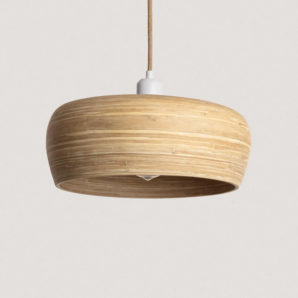 Éclairage LED par suspension haute en bambou Shuka Sari d'ILUZZIA avec base en bois