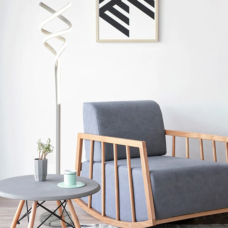 Guirlande lumineuse Spirale Stehleuchte mit metallischem Akzent, minimalistische LED-Stehlampe für Wohnzimmer