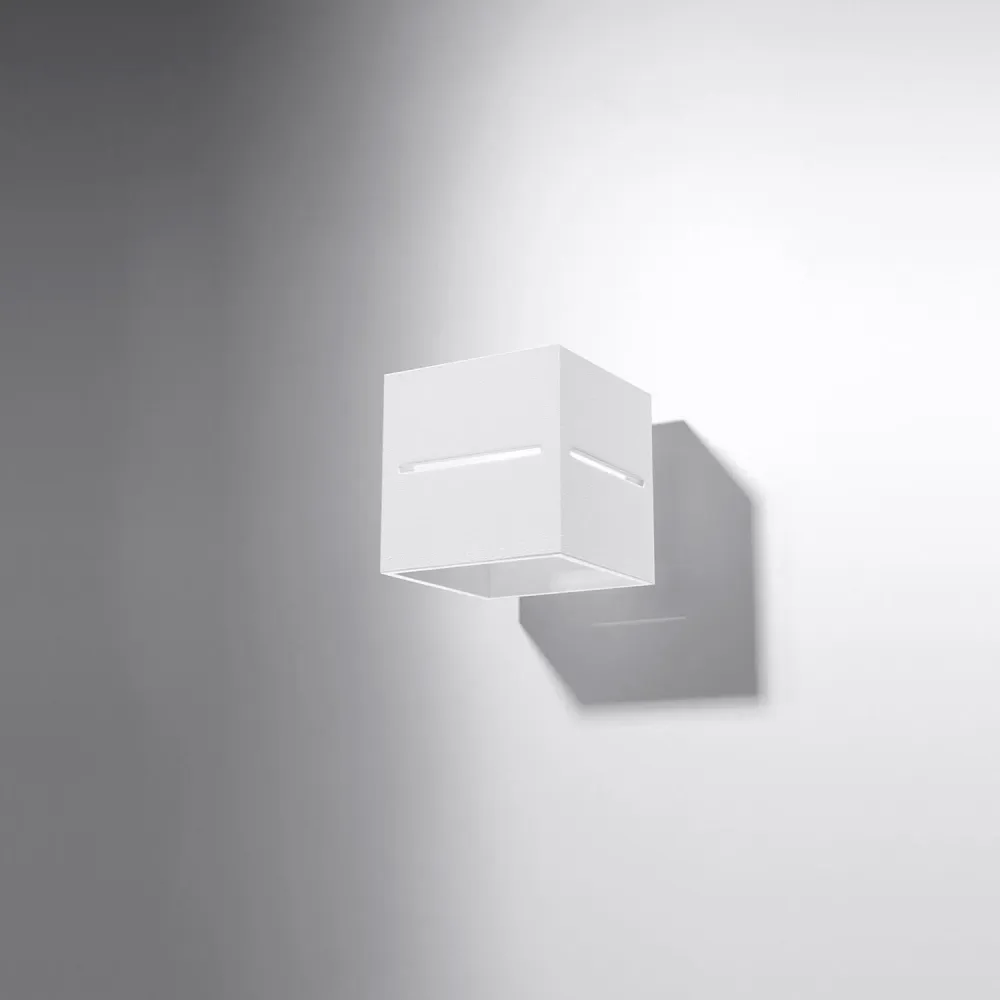 Lampe murale électronique Lobo avec éclairage LED de marque SOLLUX. Éclairage chaud 2700K