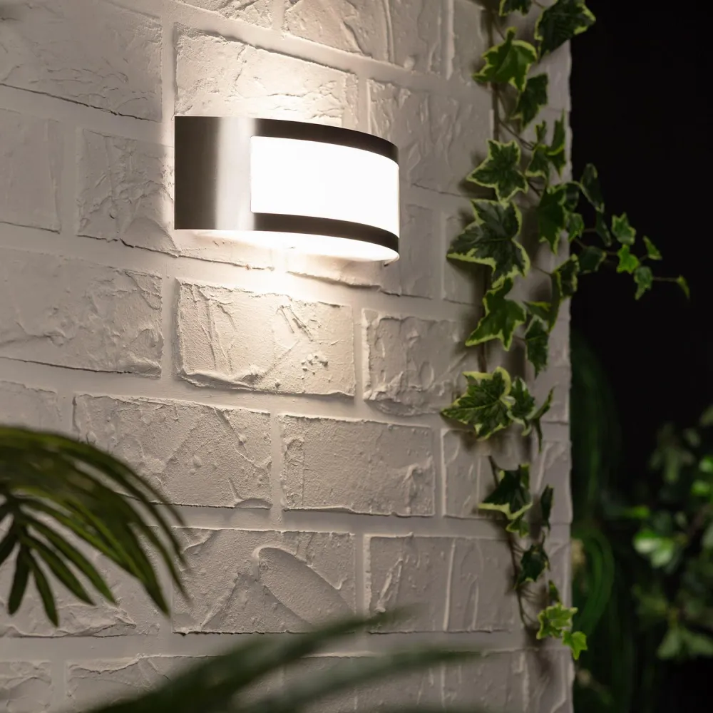 Luminaire extérieur mural en inox avec éclairage LED Girig - Installation Facile
