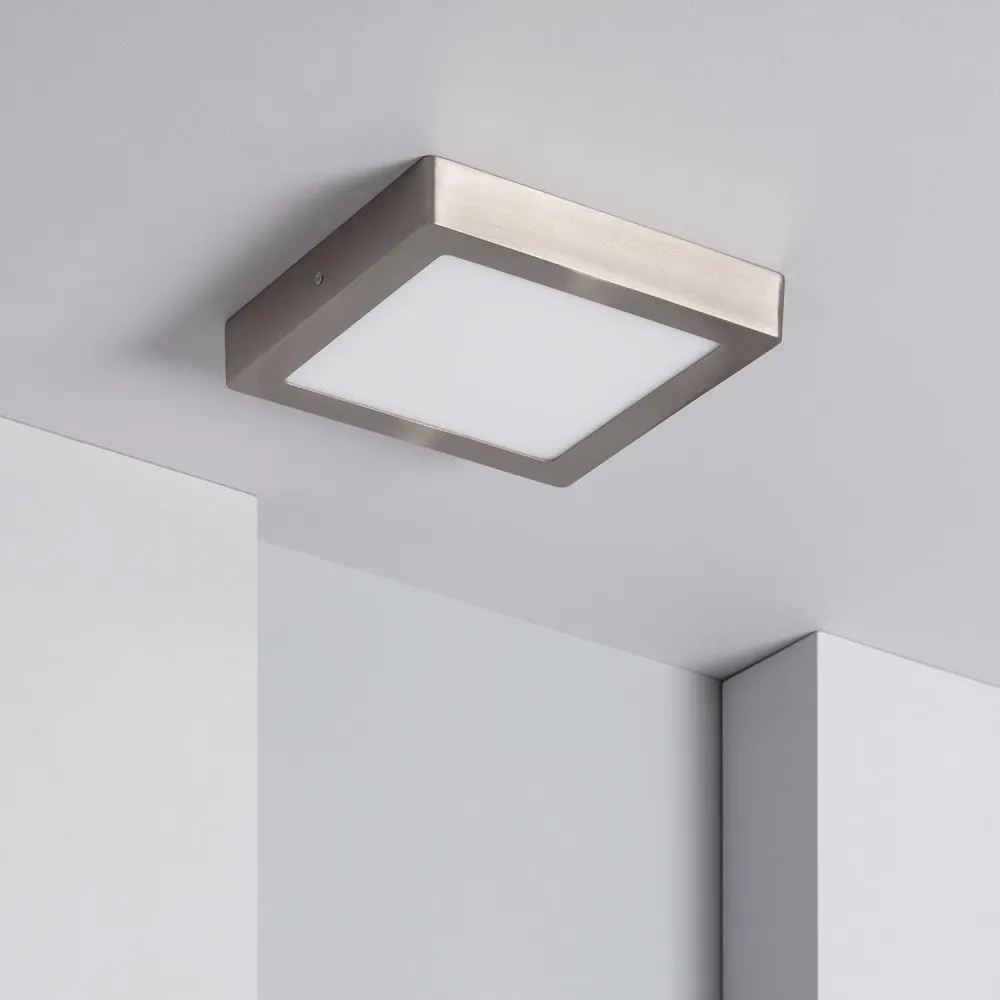 Lustre LED métallique carré 18W couleur argent, dimensions 225x225 mm