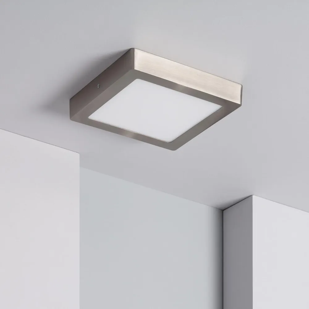 Lustre LED métallique carré 18W couleur argent, dimensions 225x225 mm