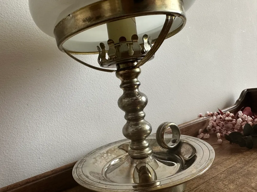 Éco-Énergétique Lampe socle rat de cave en métal et opaline