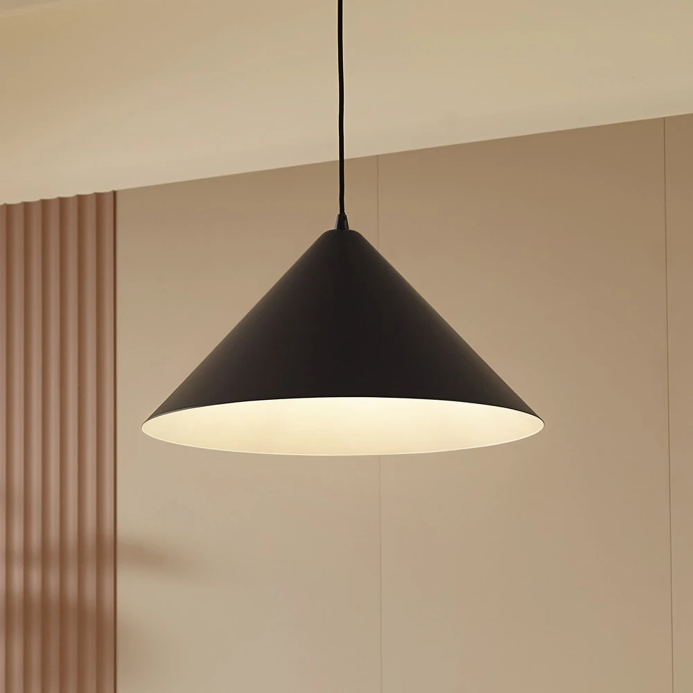 Lindby suspension Clarine, noir/blanc, Ø 50 cm, métal avec LED intégrée non remplaçable
