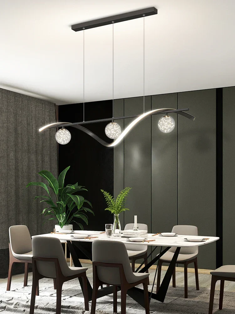 Luminaire de plafond design contemporain Suspension ondule éclatante