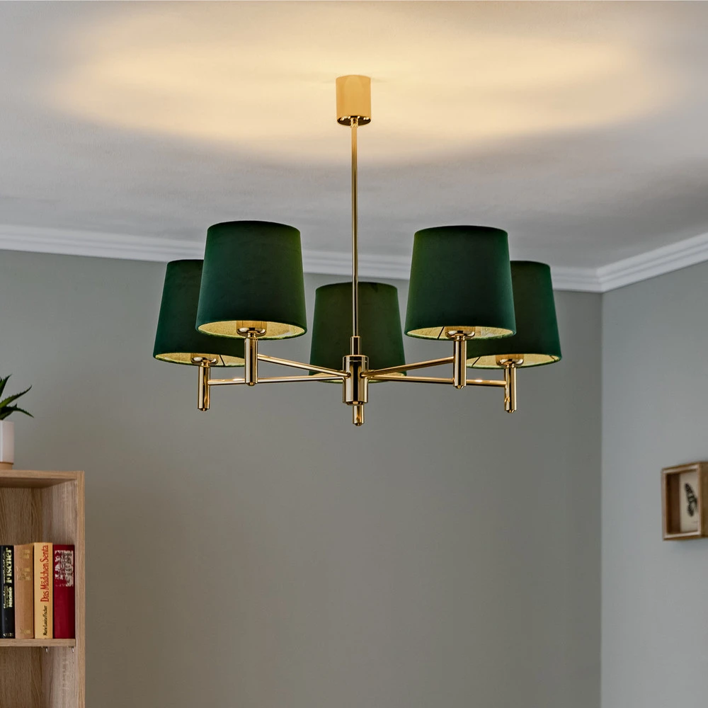 Luminaire de plafond design contemporain Suspension Polo Plus à cinq lampes laiton/verte