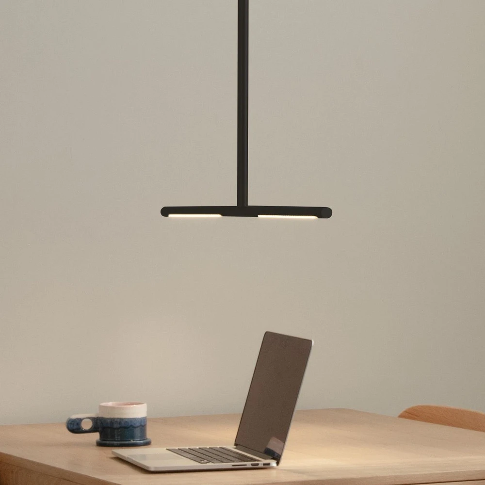 Luminaire de plafond design contemporain UMAGE suspension LED Omni, noir, à 2 lampes, longueur 74 cm
