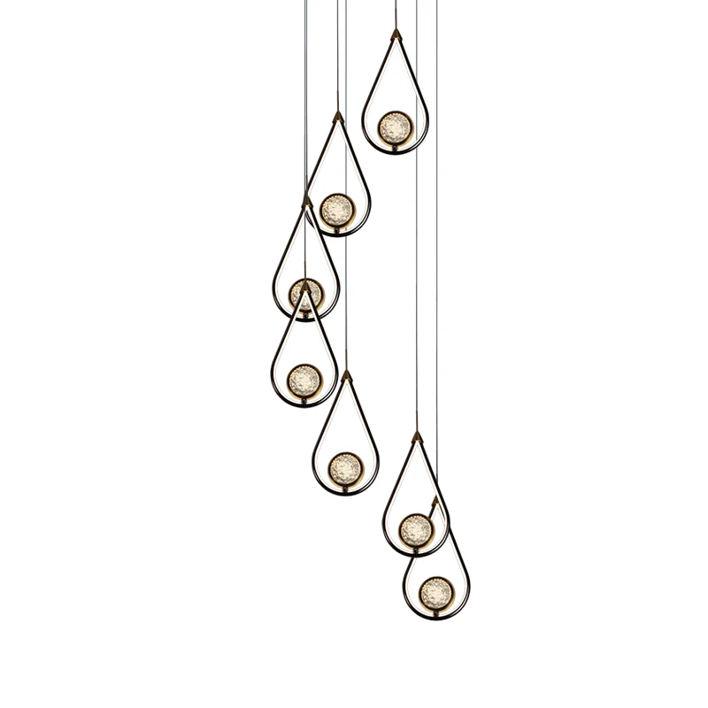 Luminaire de plafond encastrable LED de style contemporain à côté de la lampe suspendue au plafond en cristal et en métal