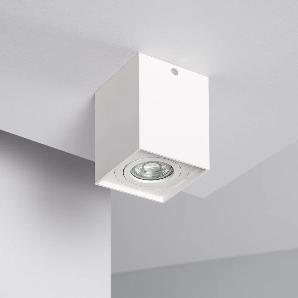 Luminaire de plafond encastrable Luminaire de plafond en aluminium avec finition blanche jaspée.