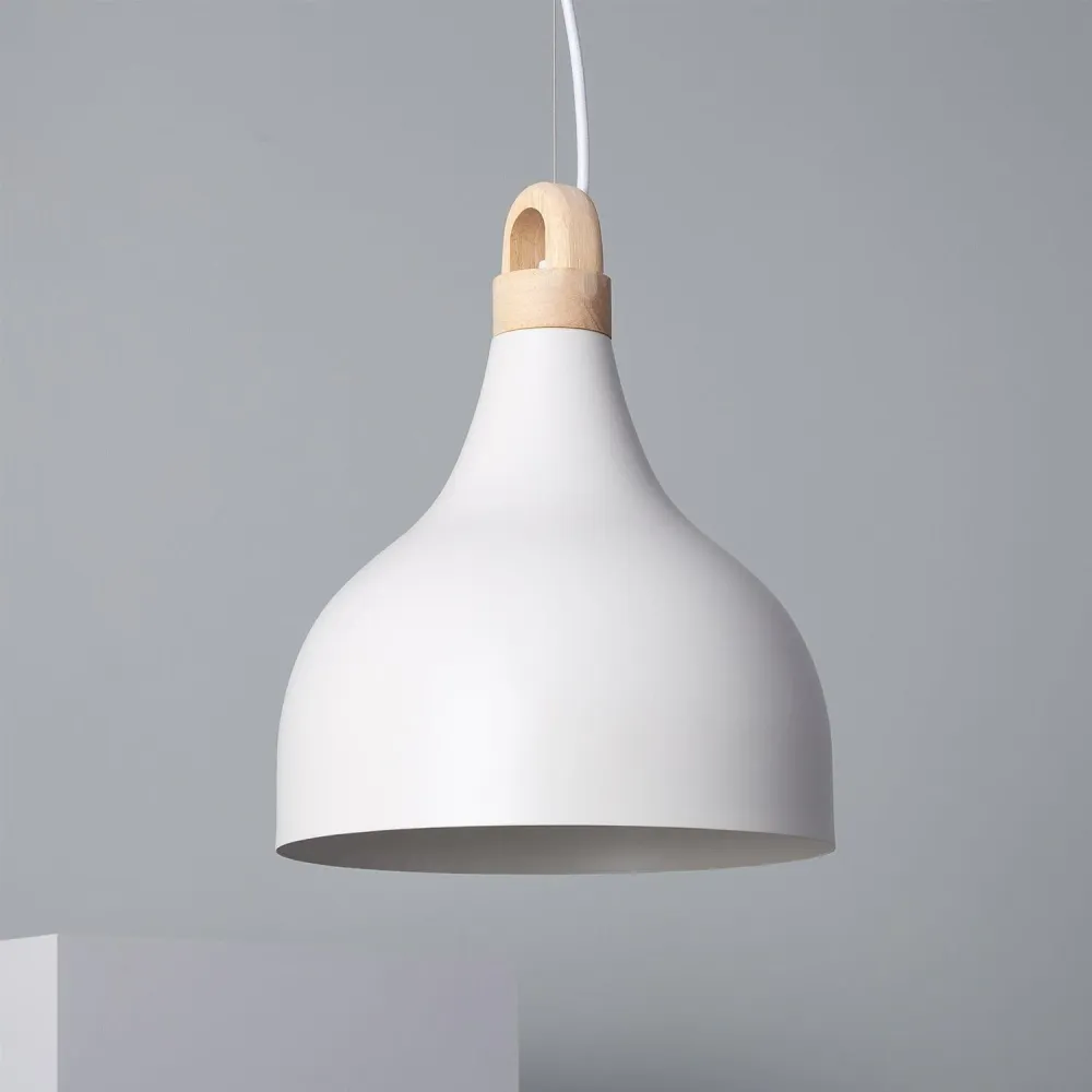 Plafonnier à lumière directionnelle Luminaire suspendu combinant métal et bois avec éclairage LED