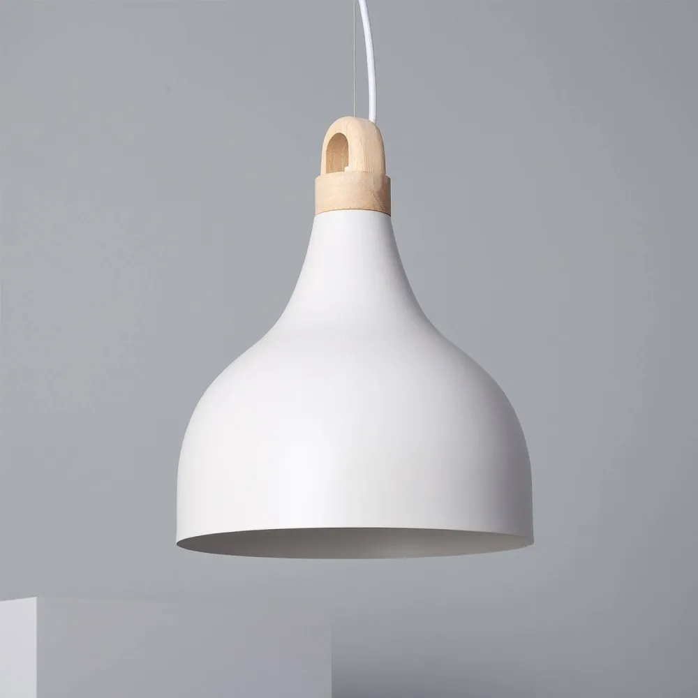 Plafonnier à lumière directionnelle Luminaire suspendu combinant métal et bois avec éclairage LED
