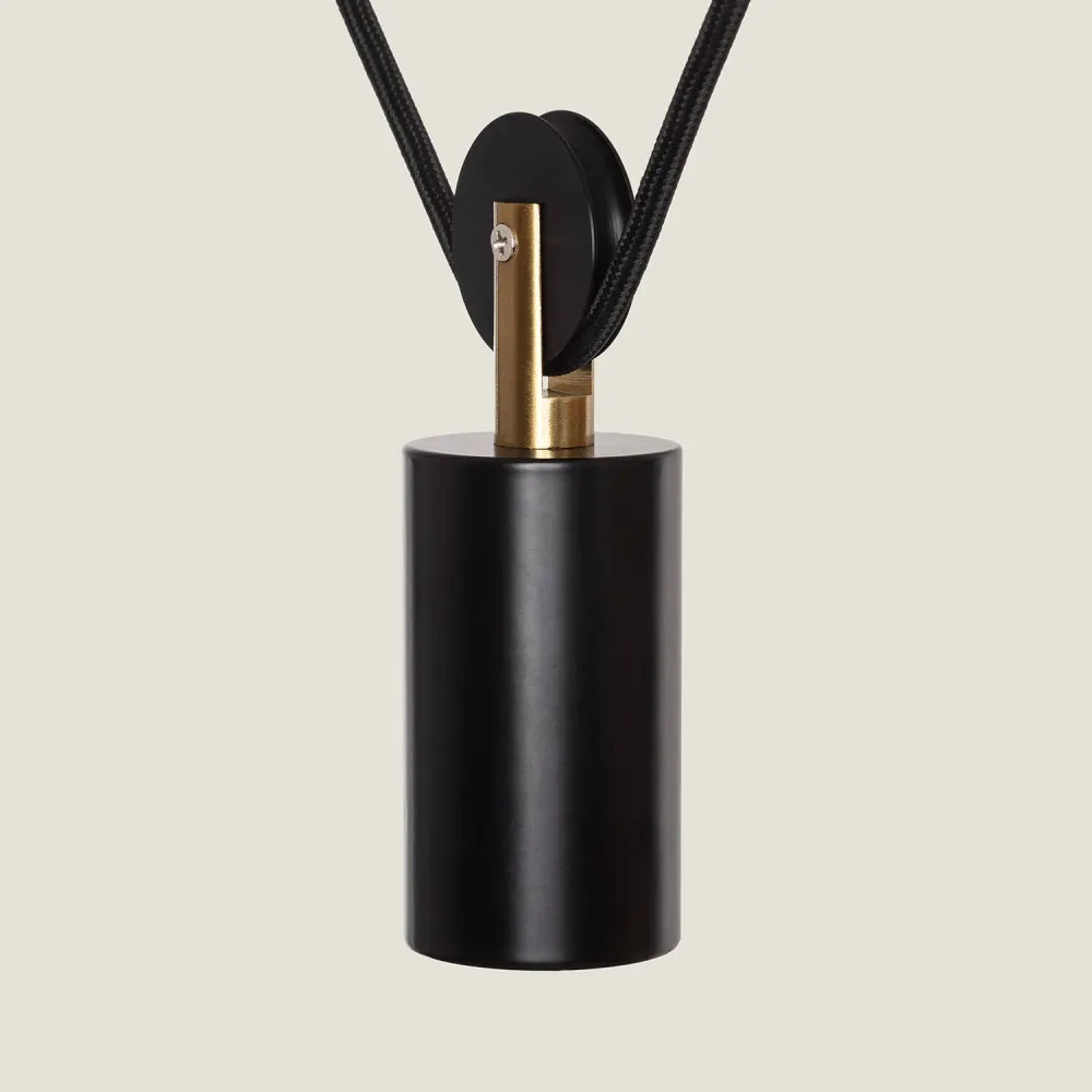 Plafonnier à lumière directionnelle Suspension Aleya en métal avec éclairage LED intégré