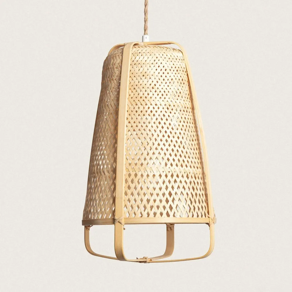 Plafonnier à suspension réglable Luminaire suspendu Beira en bambou avec éclairage LED intégré.