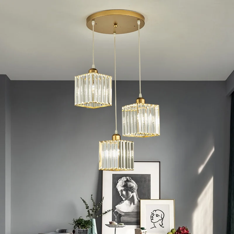 Suspension géométrique en cristal prismatique, éclairage aisé, lampe suspendue à 3 têtes dorées pour salle à manger