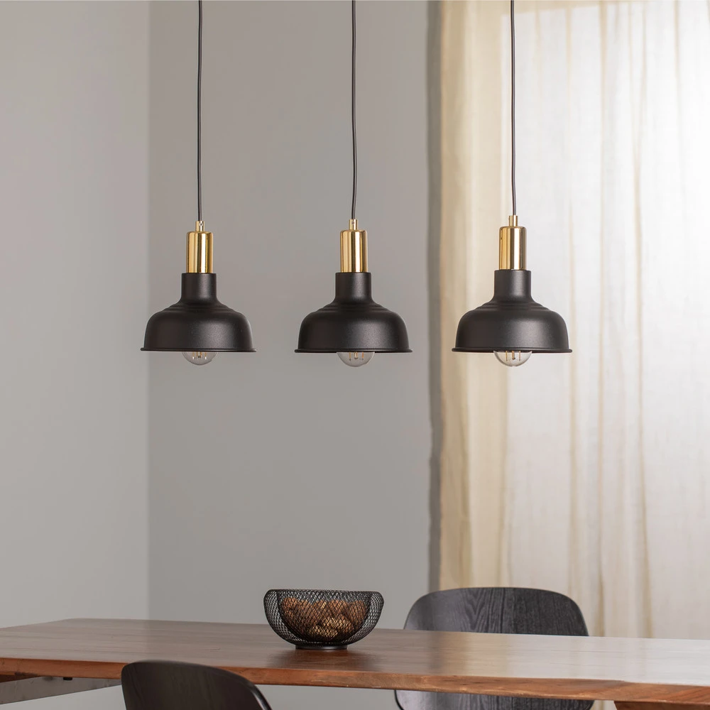 Suspension Gubo à trois lampes, noire à fixation clip
