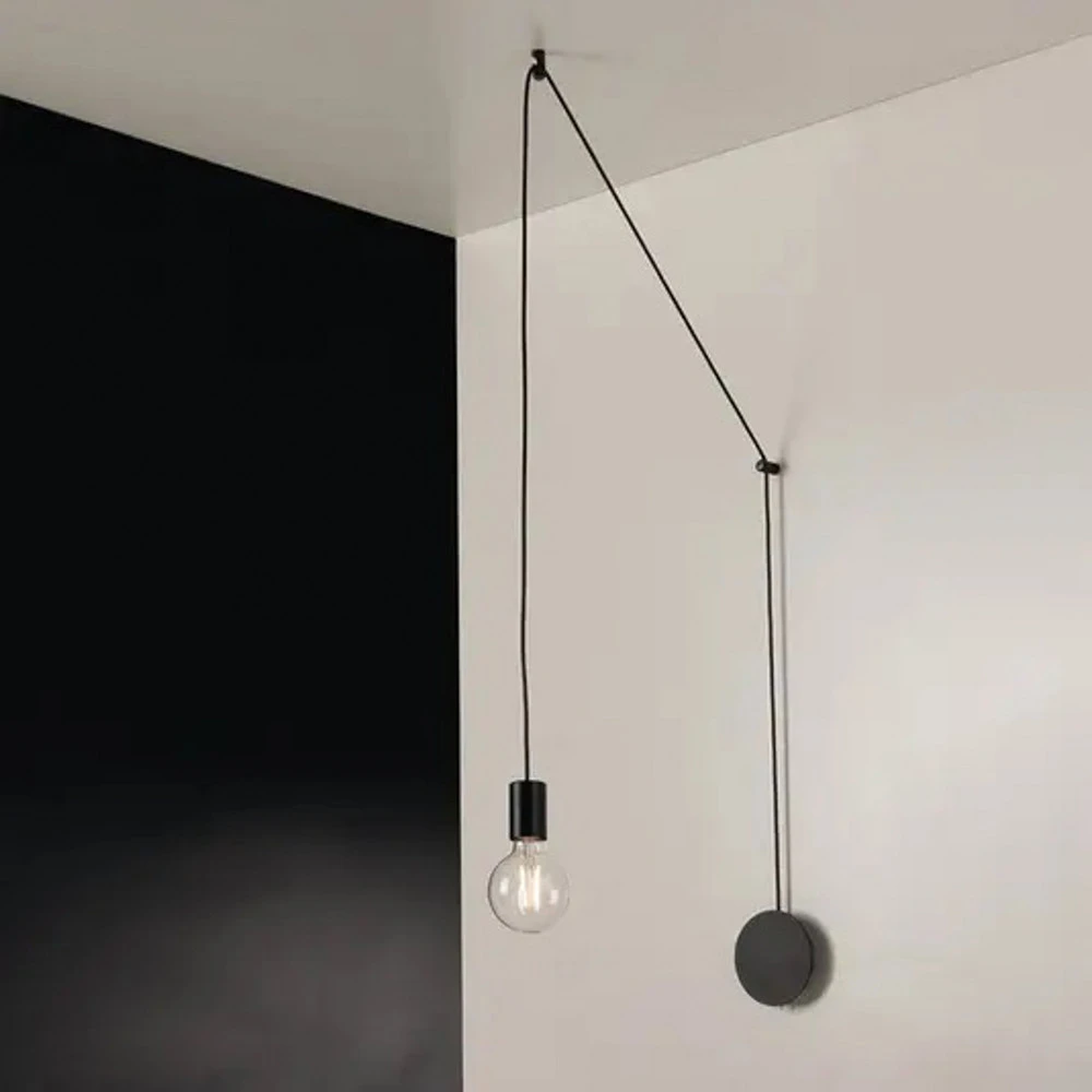Suspension Habitat décentrée, à 1 lampes, noire avec diffuseur opale