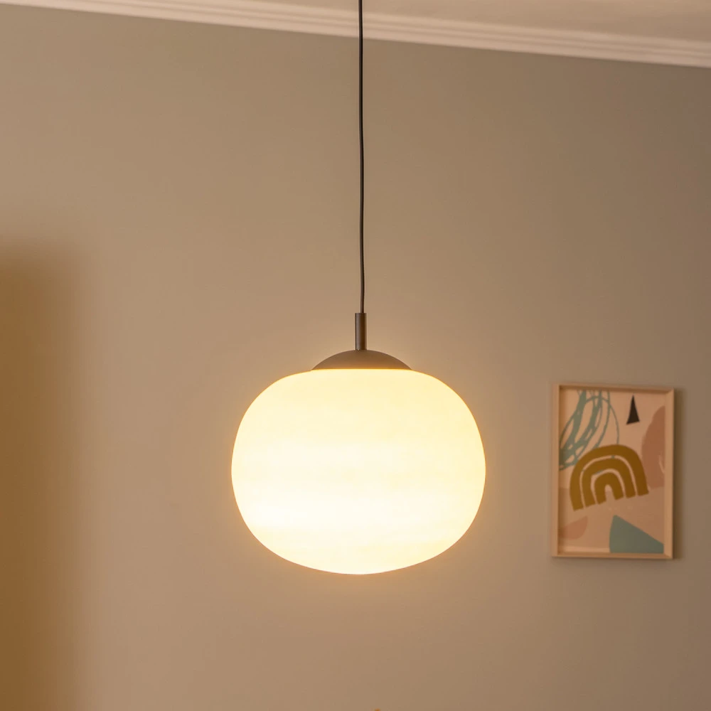 Suspension Vibe, verre blanc opalin, Ø 35 cm avec fixation réglable