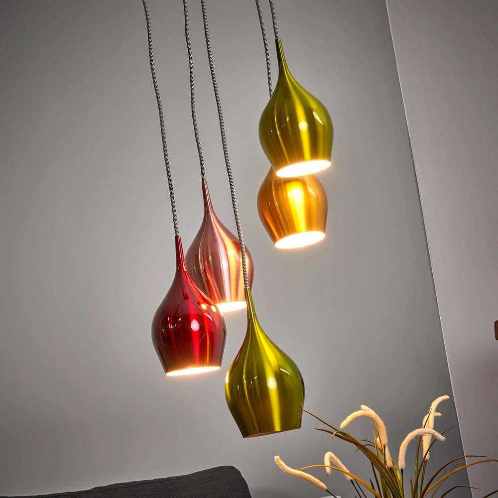 Suspension Vibrant, abat-jours colorés 5 lampes en acrylique dépoli