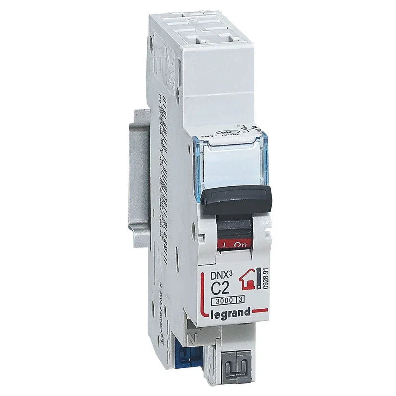 Disjoncteur DNX3 LEGRAND Phase + Neutre 2A bornes automatiques 1 module avec protection IP65