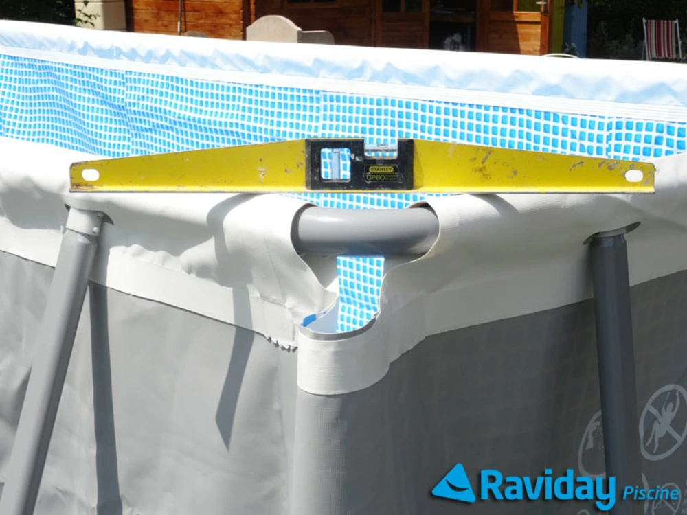 Piscine tubulaire intex acier frame 4,50 x 2,20 x 0,84 m + épurateur 1,7 m³