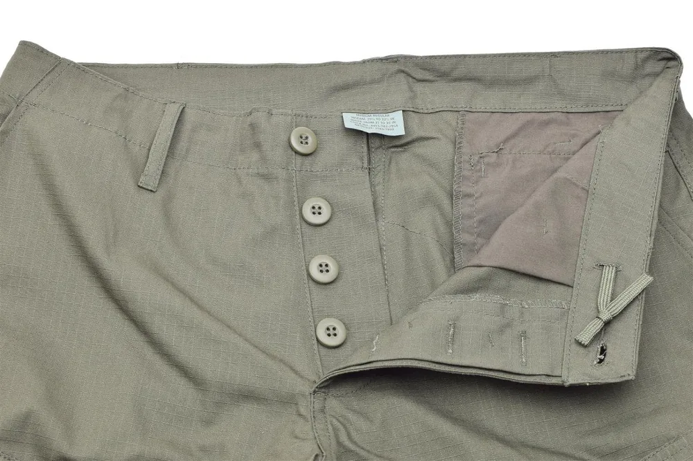 Pantalon cargo ripstop de style armée américaine de marque Mil-Tec, couleur olive